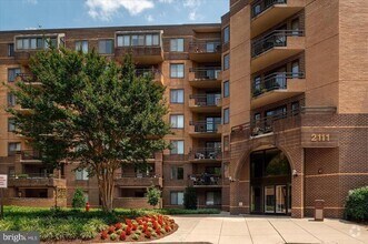 Building Photo - 2111 Wisconsin Ave NW