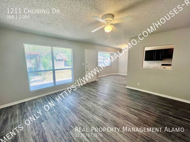 Foto del edificio - 1211 Churing Dr