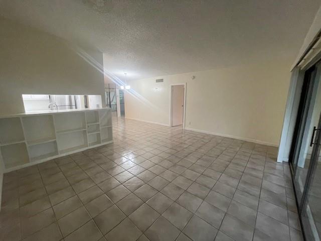 Foto del edificio - 301 N Pine Island Rd