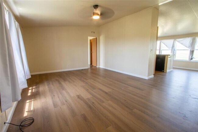 Building Photo - 11010 Faith Ln
