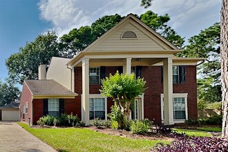 Building Photo - 7515 Shangrila Ln
