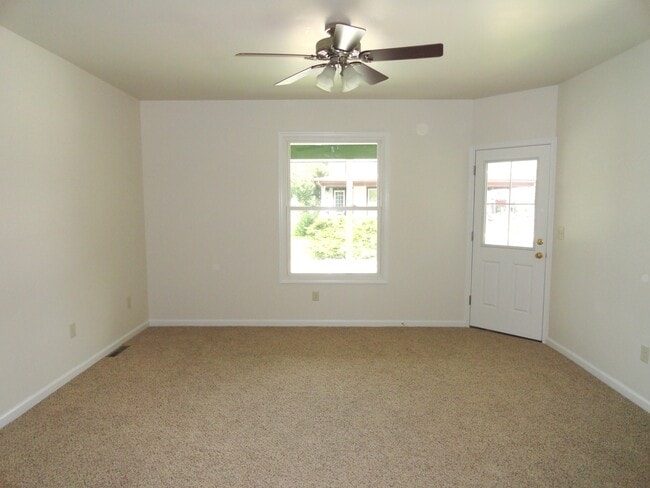 Building Photo - 77 E Main St