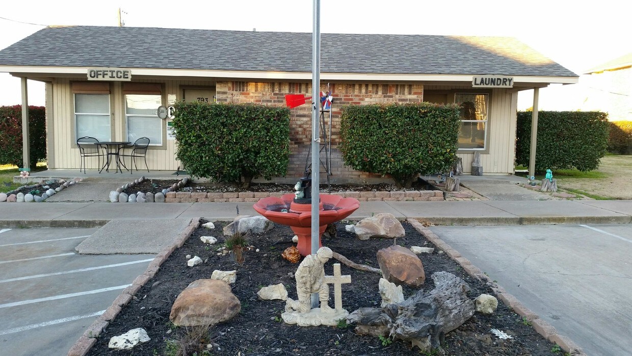 793 Oak Hill Dr, Mexia, TX 76667 Apartments in Mexia, TX