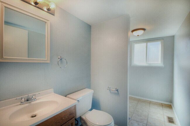 Foto del edificio - 1276 Canoe Creek Dr N