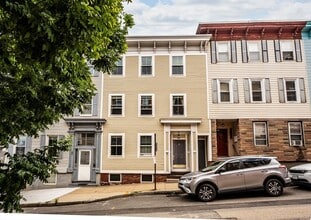 Building Photo - 45 Mystic St