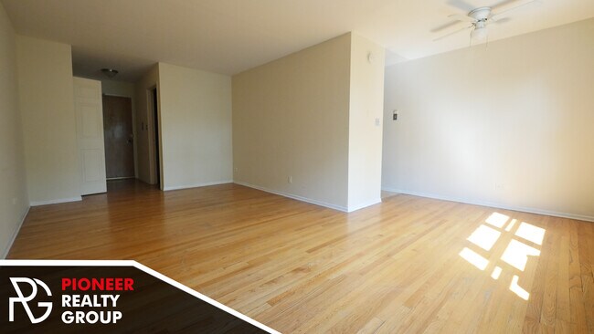 Foto del edificio - 665 W Wrightwood Ave