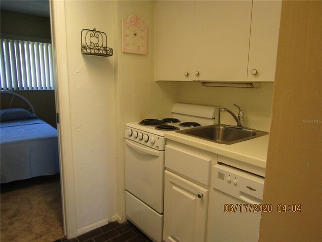 Building Photo - 3553 Longmeadow