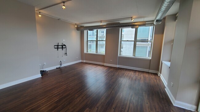 Foto del edificio - 1001 W Madison St