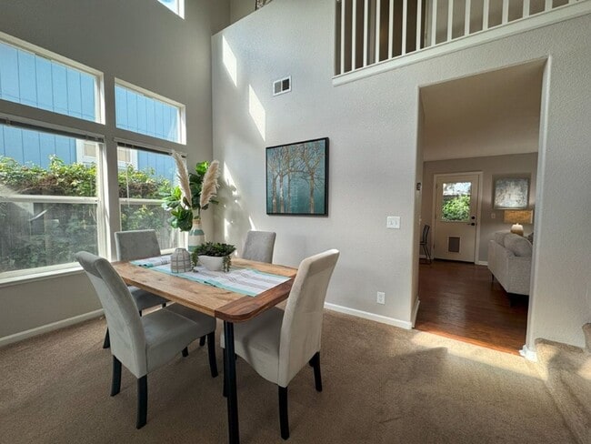 Building Photo - Charming 3-Bedroom, 2.5-Bathroom Home Avai...