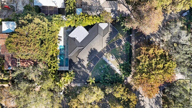 Building Photo - 711 Sunset Rd