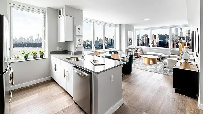 Primary Photo - 2 bedroom in New York NY 11101