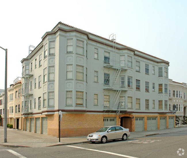 Building Photo - 2201 Francisco St