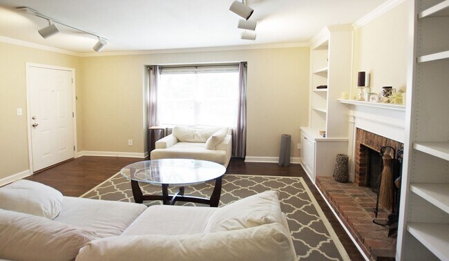 Sitting Room - 743 Houston Mill Rd NE