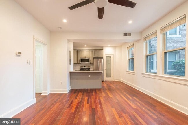 Building Photo - 1725 Lanier Pl NW