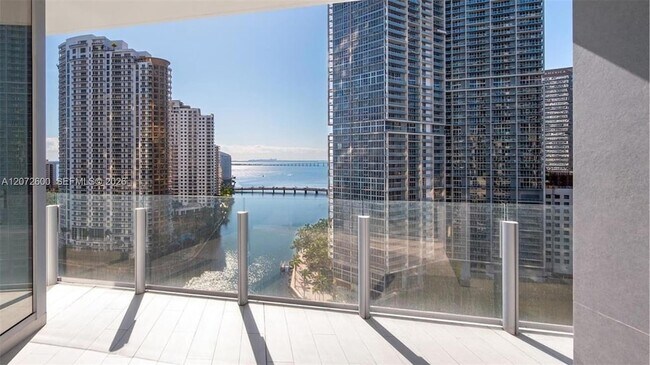 Foto del edificio - 300 Biscayne Blvd Way