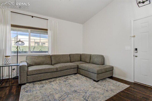 Foto del edificio - 7124 Ash Creek Heights