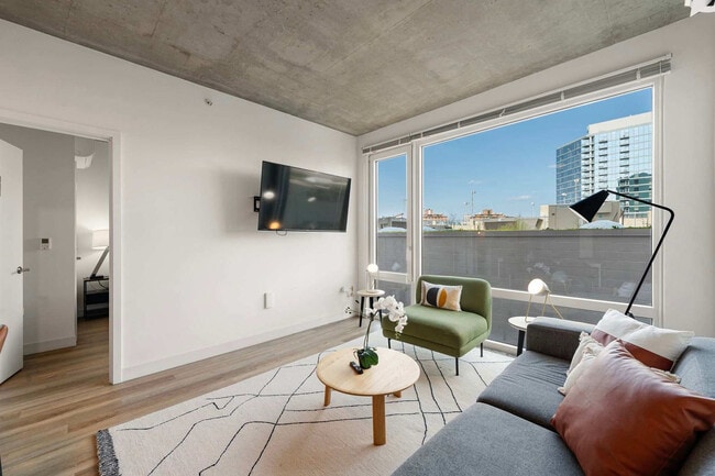 Foto del edificio - 853 W Blackhawk St