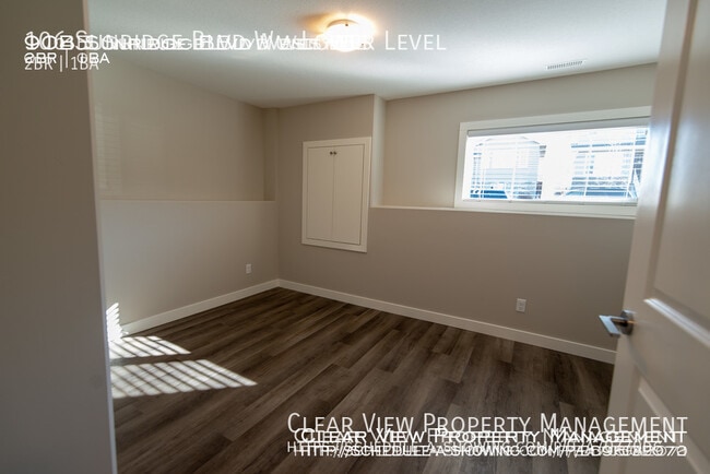 Building Photo - Amazing 2 bedroom / 1 bathroom with zero scaped yard in West Lethbridge!