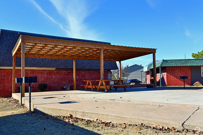 Building Photo - Huntington Creek Apartments