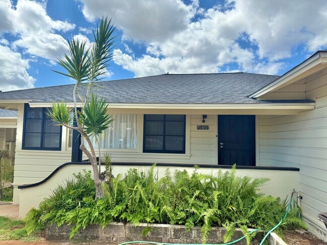 Building Photo - Newly Upgraded 3 Bedroom / 2 Bathroom - Ma...