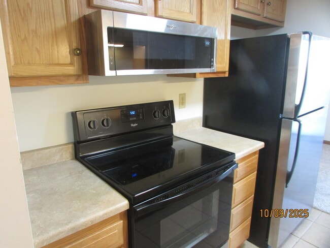 Foto del edificio - 1120 Eagle Feather Cir