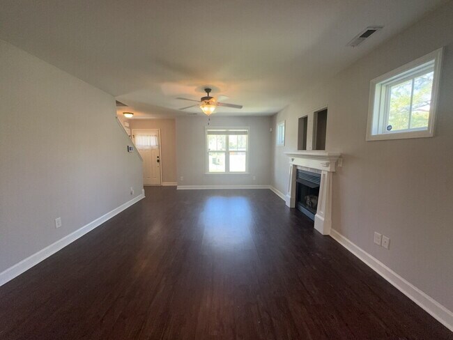 Foto del edificio - 1115 Westmoreland Dr