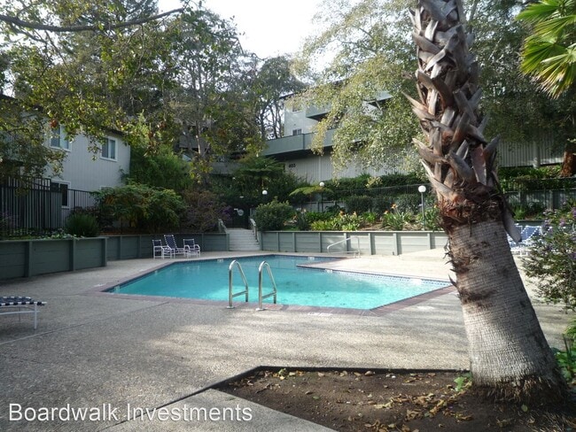 Building Photo - 2 br, 2 bath House - 115 Piccadilly Pl. #D 1D
