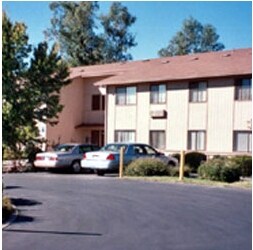 Foto del edificio - Redding Pligrim House