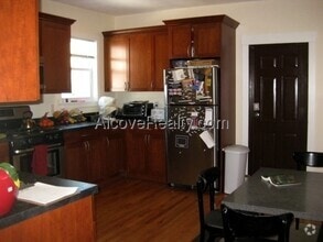 Building Photo - 364 Highland Ave