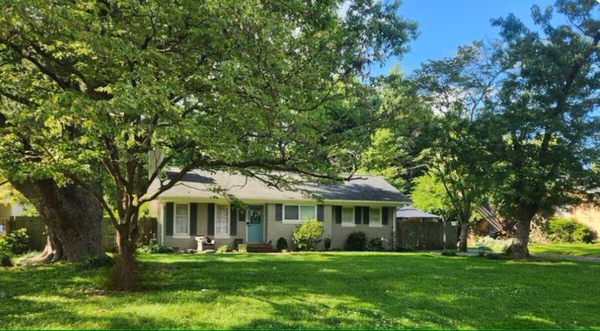 Foto principal - 4231 Firethorne Rd