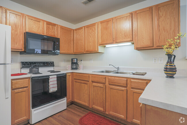 2HAB, 2 BA - Cocina - Forest Glen Apartments