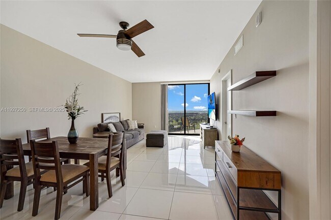 Foto del edificio - 5300 Paseo Blvd