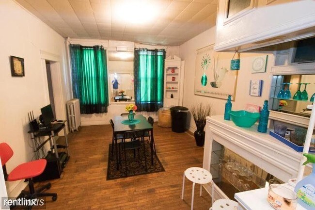 Foto del edificio - 2 br, 1 bath House - 3406 Gwynns Falls Pkwy