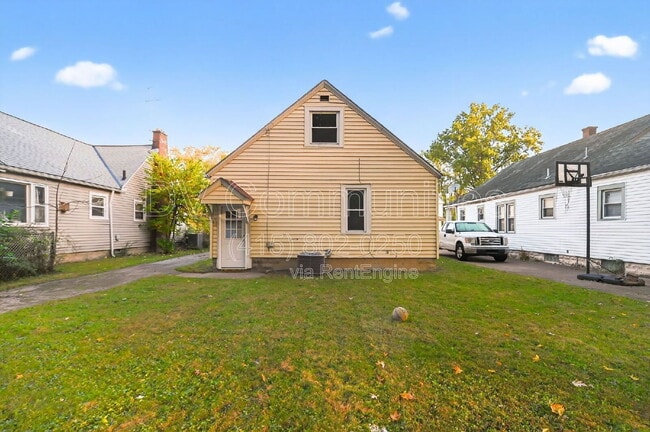 Building Photo - 126 Erie St