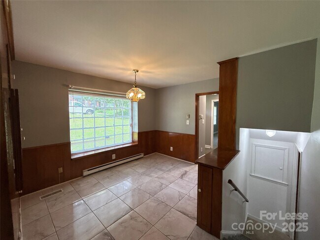 Building Photo - 3619 Havenwood Rd