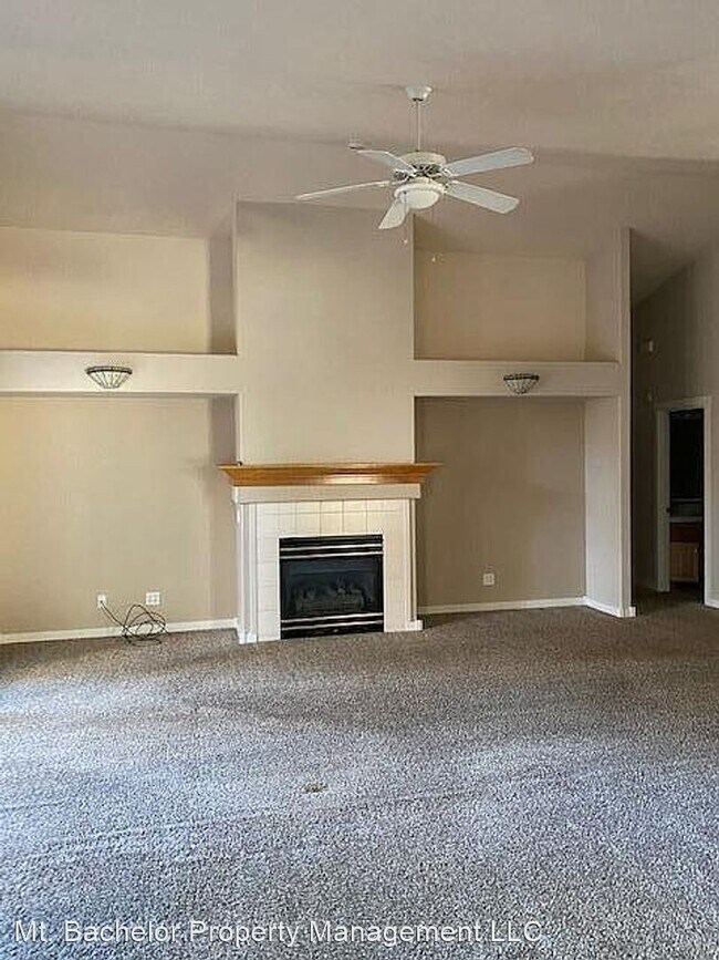 Building Photo - 3 br, 2 bath House - 1919 NW Newport Hills...