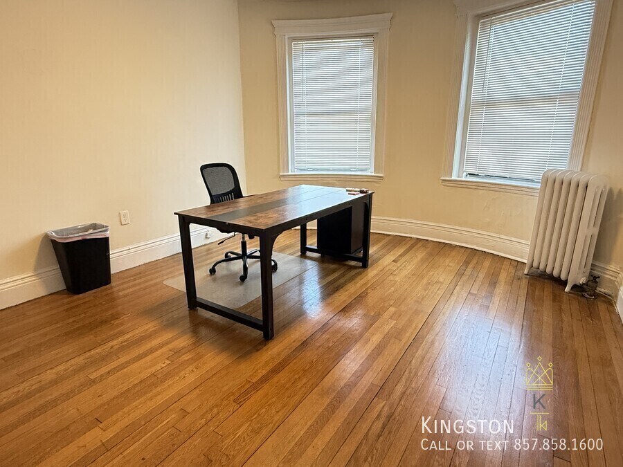 Photo - 1959 Commonwealth Ave.-6R