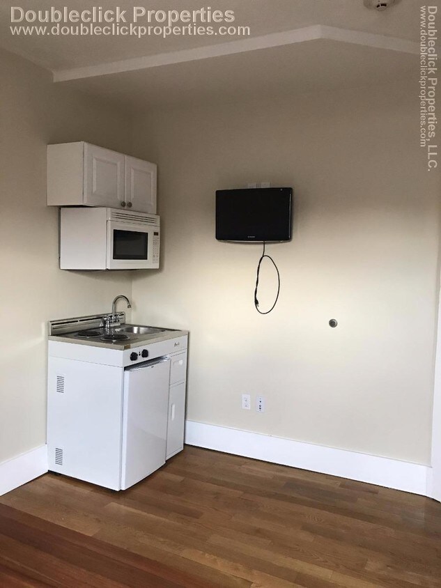 Building Photo - 59 Chelsea St