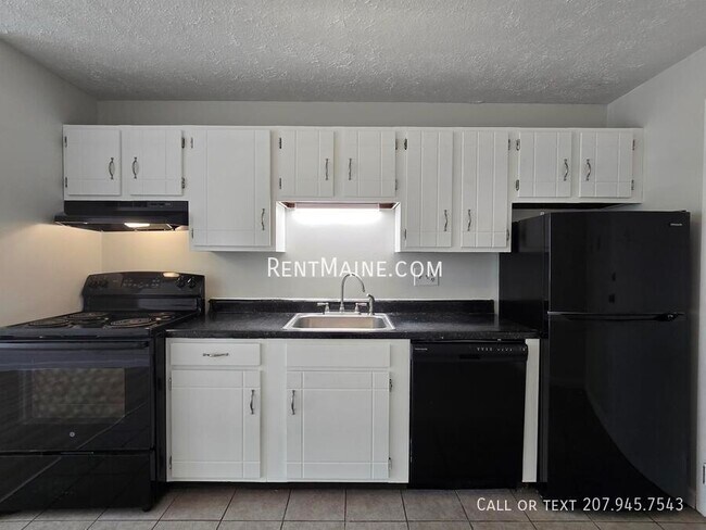 Foto del edificio - 10 Tall Pines Dr