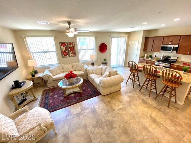 Building Photo - 2691 Chinaberry Hill St