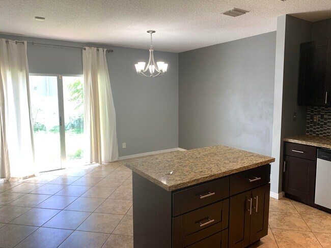 Foto del edificio - 2825 SW 127th Way