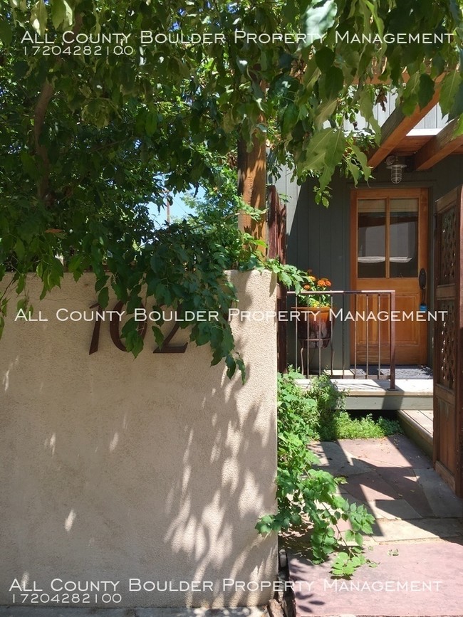 Building Photo - Beautiful Prospect Home with Rooftop Deck