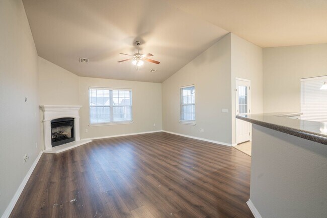 Foto del edificio - Beautiful 3 Bed 2 Bath Broken Arrow