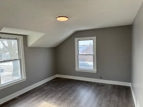 Building Photo - 2707 Commercial Ave