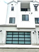 Building Photo - 1020 Palmaria Ct