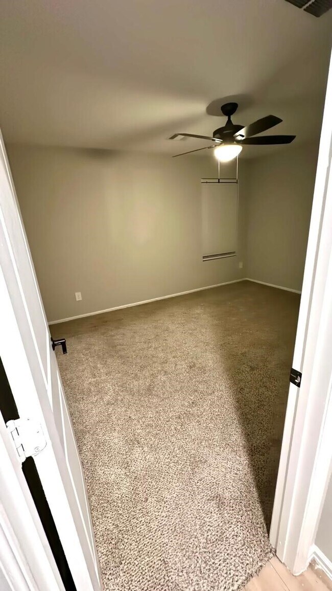 Foto del edificio - 236 Rustic Ridge Cir