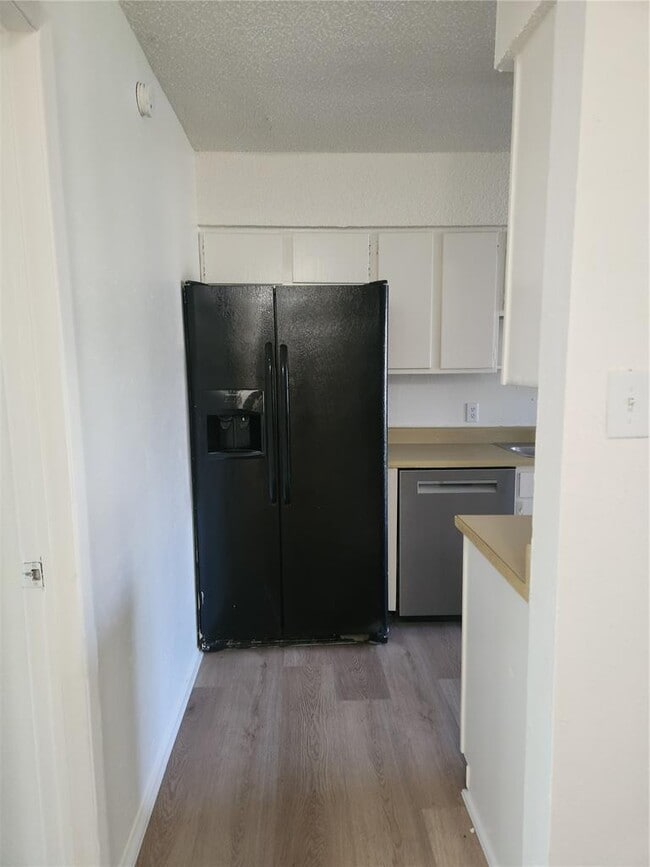 Building Photo - 905 Fieldwood Dr