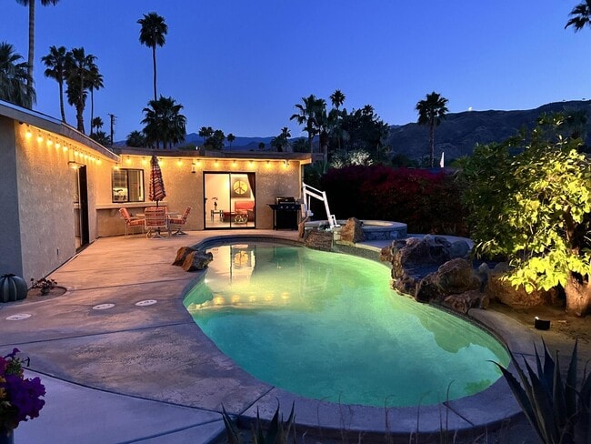 Building Photo - 72596 Beavertail St