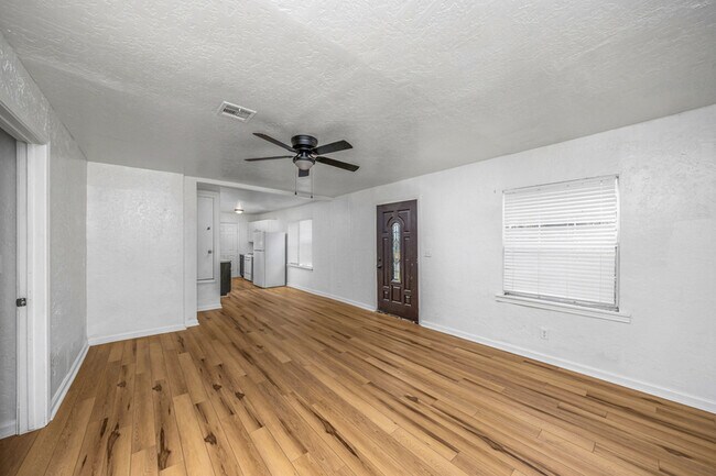Foto del edificio - 3312 NW Liberty Ave