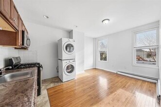 Building Photo - 53 Claremont Ave